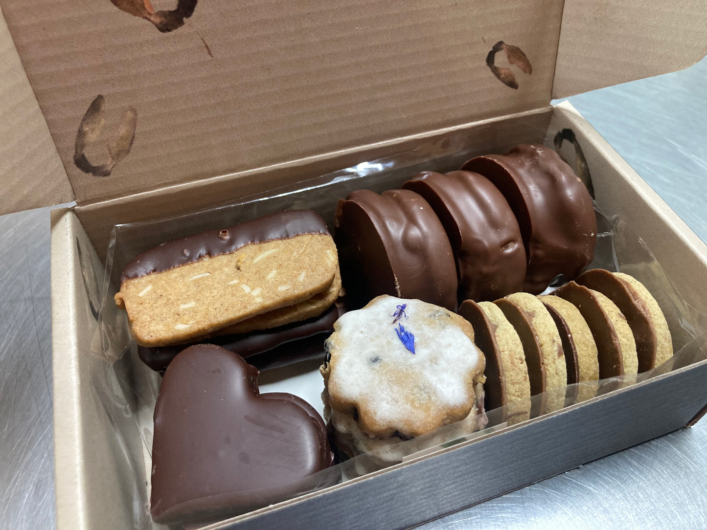Boîte de biscuits assortis